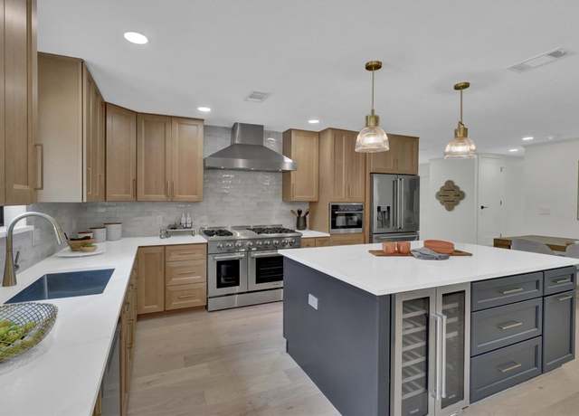 Property at 2713 Cascade Dr, Austin, TX 78757, 5 beds, 3 baths