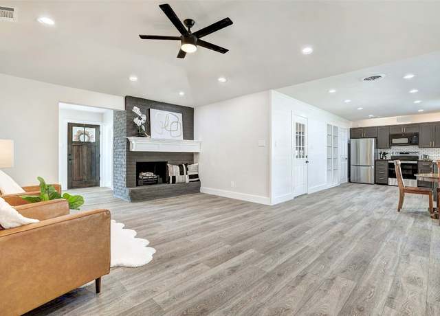 Property at 805 River Bend Dr, Georgetown, TX 78628, 3 beds, 2 baths