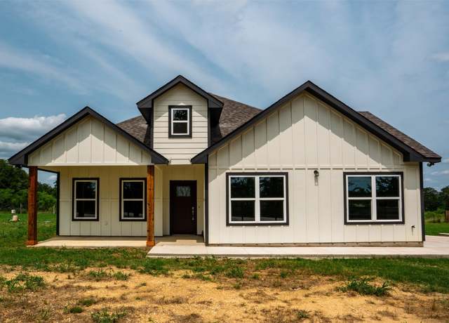 Property at 367 Stockade Ranch Rd, Paige, TX 78659, 4 beds, 2 baths