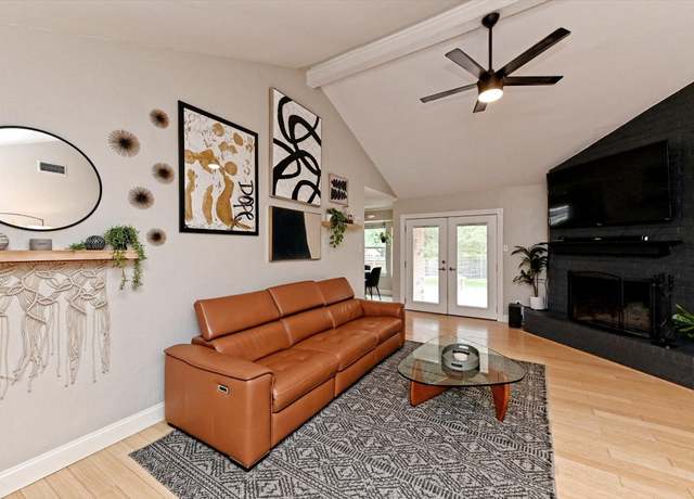 Property at 7301 Fire Cv, Austin, TX 78749, 3 beds, 2 baths