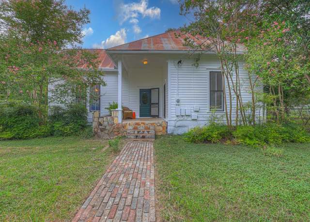 Property at 1316 Belvin St, San Marcos, TX 78666, 3 beds, 2 baths