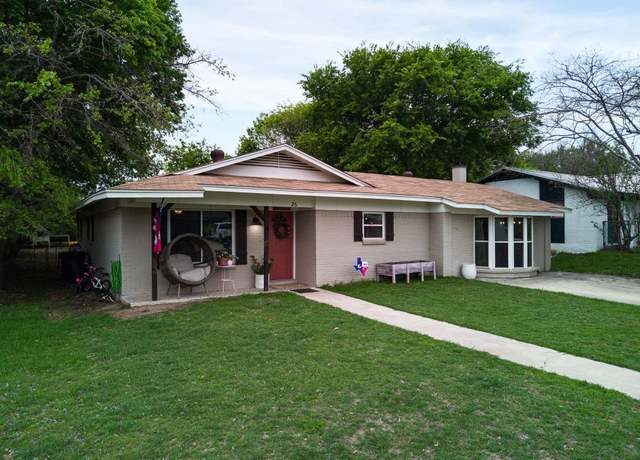 Property at 26 N Castleberry St, Lampasas, TX 76550, 4 beds, 2 baths