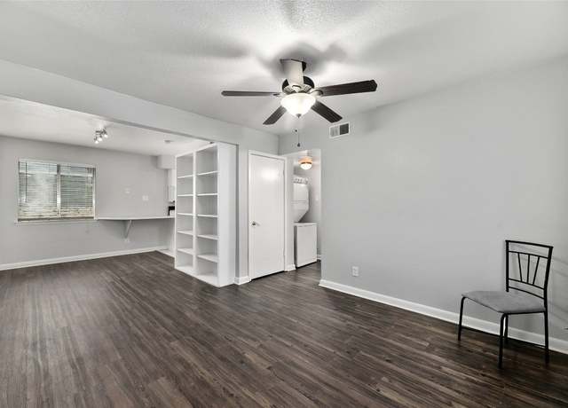 Property at 2408 Longview St #113, Austin, TX 78705, 2 beds, 1 bath