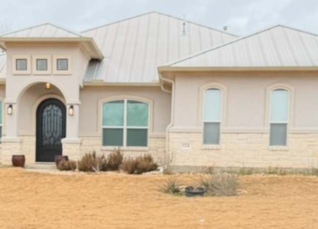 Property at 124 Abamillo Dr, Bastrop, TX 78602, 4 beds, 2.5 baths