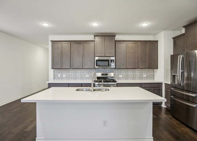 Property at 1011 Moose Rd, Hutto, TX 78634, 4 beds, 2 baths