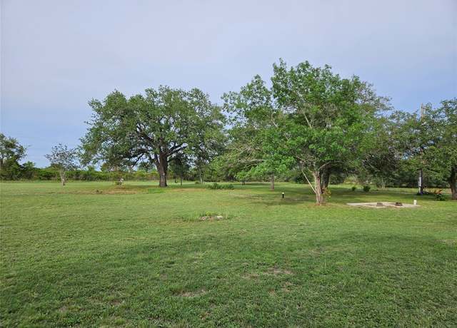 Property at 596 Seminole Trl, Dale, TX 78616