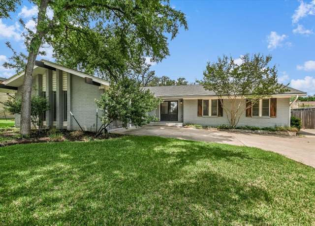 Property at 306 Briarwood Trl, Austin, TX 78746, 4 beds, 2 baths