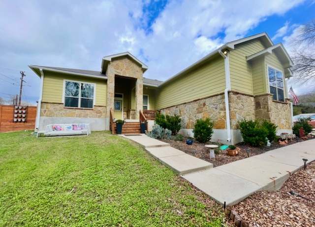Property at 192 W Kaanapali Ln, Bastrop, TX 78602, 5 beds, 3.5 baths