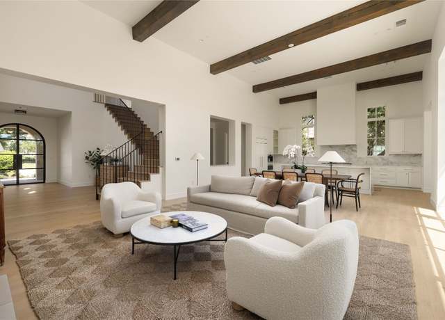 Property at 4401 Amarra Dr #17, Austin, TX 78735, 4 beds, 4.5 baths