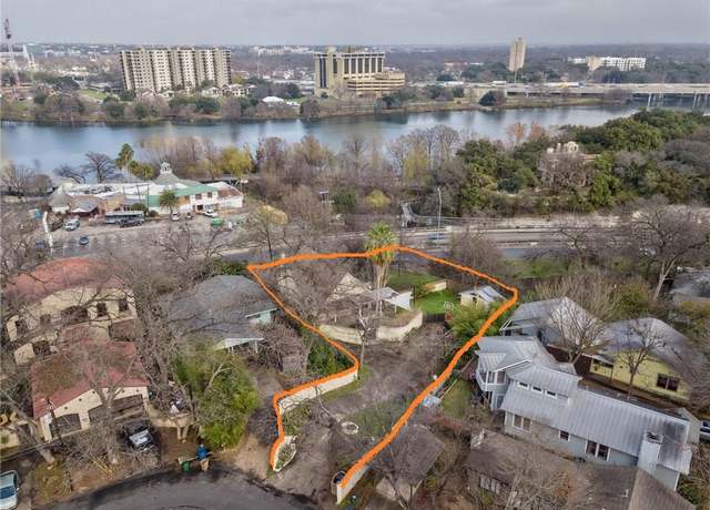 Property at 522 Sunny Ln, Austin, TX 78704, 2 beds, 3 baths