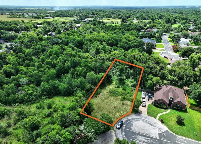 Property at 1309 Meadow Cv, Elgin, TX 78621