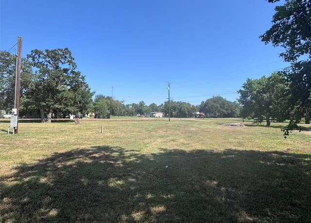 Property at 406 Fordtrand St, Ellinger, TX 78938