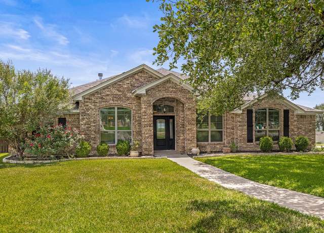 Property at 1859 Lacy Ridge Dr, Belton, TX 76513, 5 beds, 3.5 baths