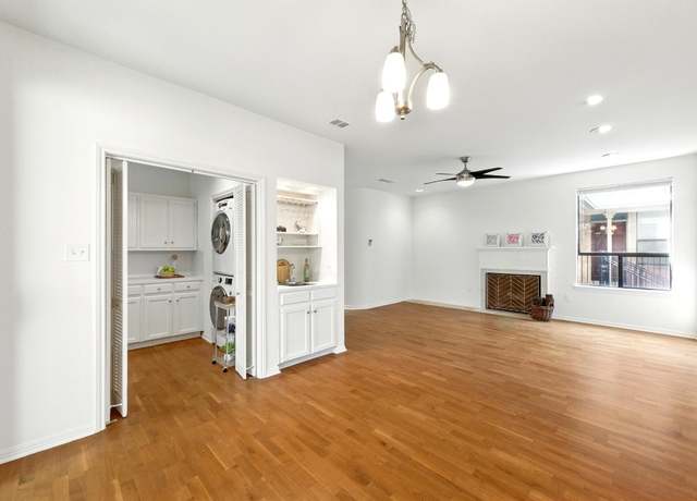 Property at 611 E 45th St #15, Austin, TX 78751, 2 beds, 2.5 baths