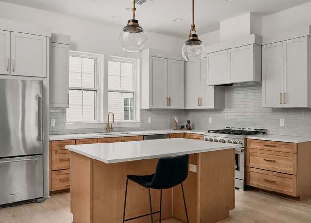 Property at 2209 Woodland Ave #301, Austin, TX 78741, 3 beds, 3.5 baths