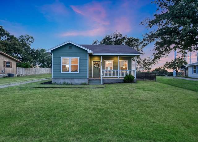 Property at 403 Elm Dr, Kingsland, TX 78639, 2 beds, 2 baths