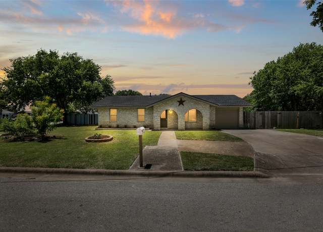 Property at 2006 S Ash St, Georgetown, TX 78626, 3 beds, 2 baths