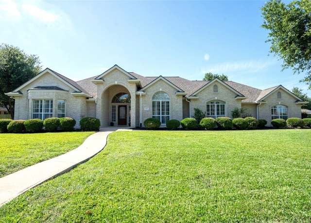 Property at 1300 Cypress Trl, Taylor, TX 76574, 5 beds, 3.5 baths
