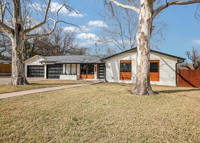 Property at 1430 Briarcliff Blvd, Austin, TX 78723, 3 beds, 2 baths