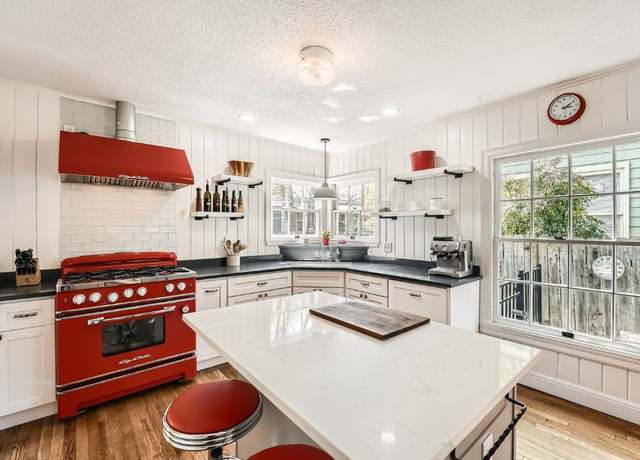 Property at 811 E 45th St, Austin, TX 78751, 3 beds, 2 baths