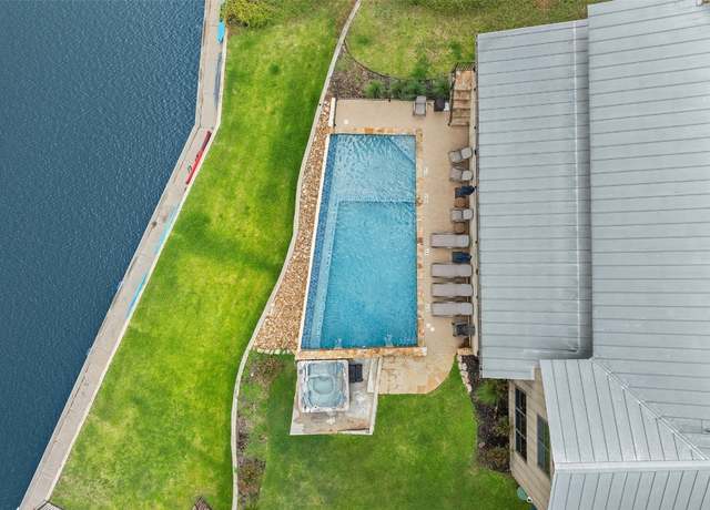 Property at 186 Sleepy Oaks Dr, Kingsland, TX 78639, 3 beds, 3.5 baths