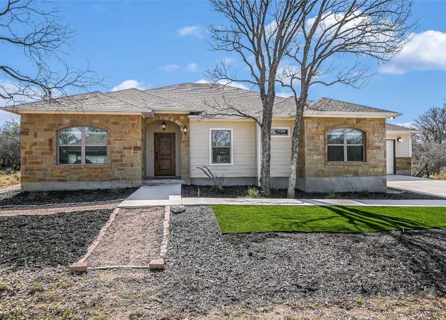 Property at 139 W Maple Dr, Marble Falls, TX 78654, 3 beds, 2.5 baths