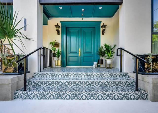 Property at 1304 Rio Grande St, Austin, TX 78701, 11 beds, 7 baths