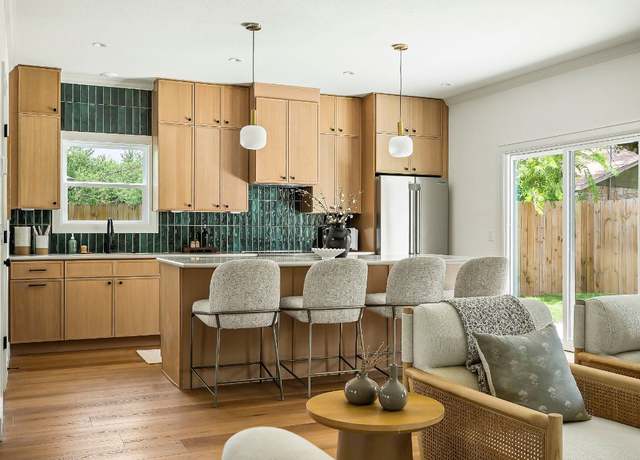 Property at 6100 Smith Oak Trl, Austin, TX 78749, 3 beds, 3 baths