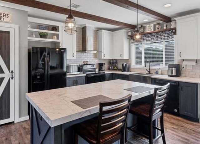 Property at 402 Free Timber Ln, Stockdale, TX 78160, 3 beds, 2 baths
