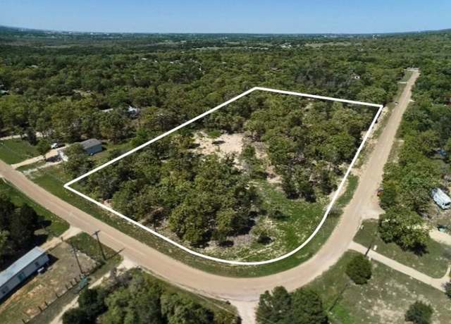 Property at 198 Wayside Dr, Elgin, TX 78621