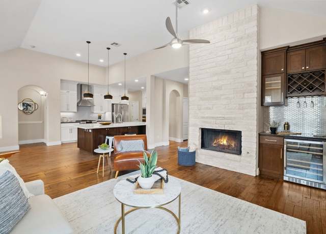 Property at 8112 Cobblestone, Austin, TX 78735, 4 beds, 3.5 baths