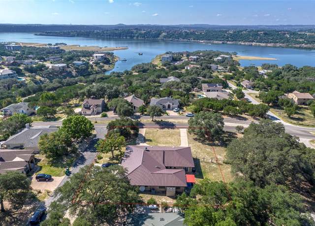 Property at 20632 Highland Lake Dr, Lago Vista, TX 78645, 4 beds, 4 baths