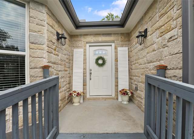 Property at 3960 Outpost Trce, Lago Vista, TX 78645, 3 beds, 2 baths