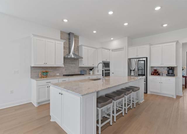 Property at 108 Diamond Point Rd, Georgetown, TX 78633, 2 beds, 2.5 baths