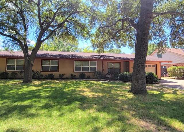 Property at 403 San Jacinto Dr, Rockdale, TX 76567, 4 beds, 2 baths