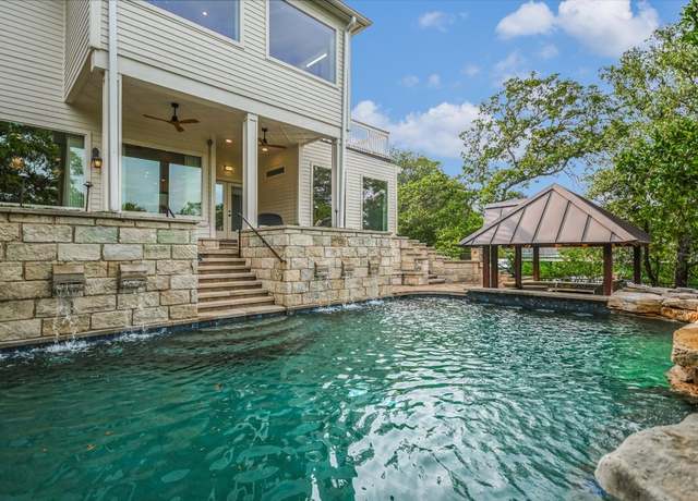 Property at 1703 Brookhaven Dr, Austin, TX 78704, 4 beds, 3.5 baths