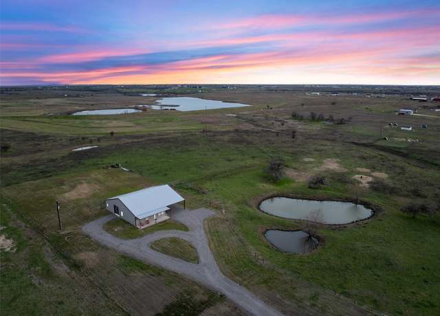 Property at 700 County Road 466, Elgin, TX 78621, 1 bed, 1 bath