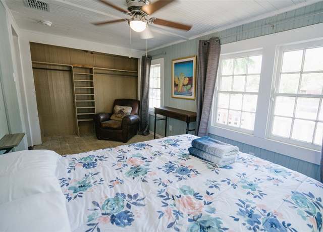 Property at 793 N Houston Ave, New Braunfels, TX 78130, 3 beds, 2 baths