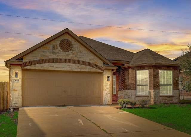 Property at 19213 Denton Line Dr, Manor, TX 78653, 3 beds, 2 baths