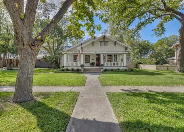 Property at 1806 S Main St, Georgetown, TX 78626, 3 beds, 3.5 baths