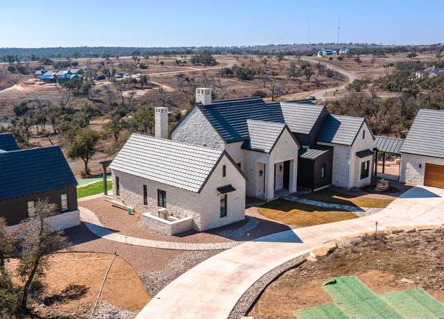 Property at 179 Lagrange Dr, Fredericksburg, TX 78624, 6 beds, 6.5 baths