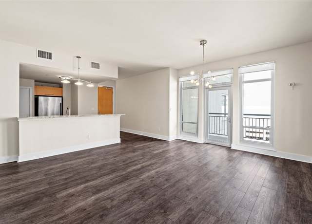 Property at 603 Davis St #1304, Austin, TX 78701, 2 beds, 2 baths