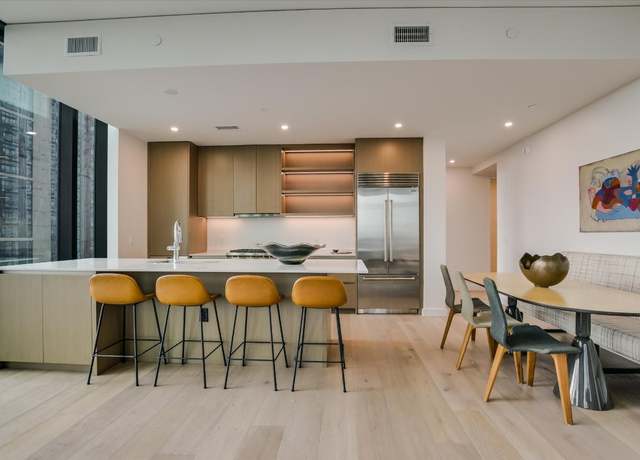 Property at 610 Davis St #1912, Austin, TX 78701, 3 beds, 3 baths
