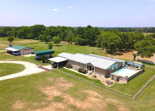 Property at 1628 E Fm 696, Lexington, TX 78947, 3 beds, 3 baths