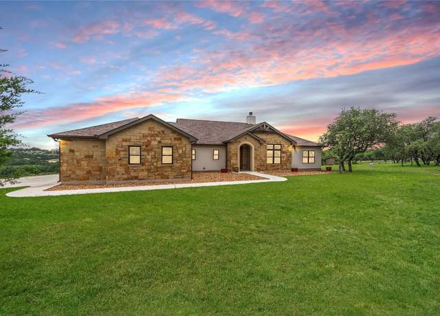 Property at 328 E Distant View Dr, Fredericksburg, TX 78624, 3 beds, 2.5 baths