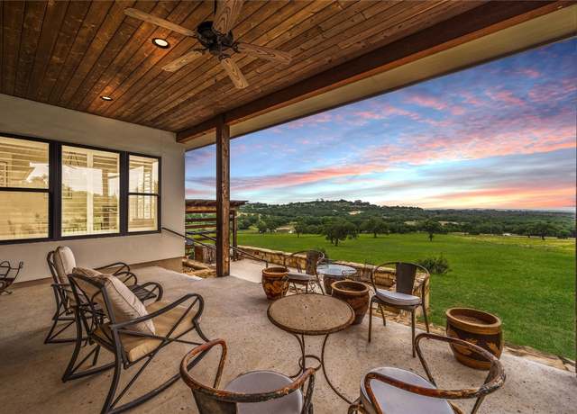 Property at 328 E Distant View Dr, Fredericksburg, TX 78624, 3 beds, 2.5 baths