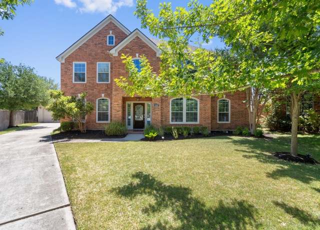 Property at 13617 Sun Dapple Ct, Manor, TX 78653, 5 beds, 3.5 baths