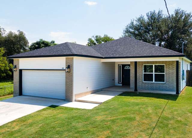Property at 509 Brown St, Lampasas, TX 76550, 3 beds, 2 baths