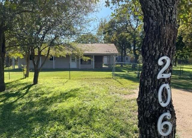 Property at 206 Woodland Acres Dr, Marble Falls, TX 78654, 3 beds, 2 baths