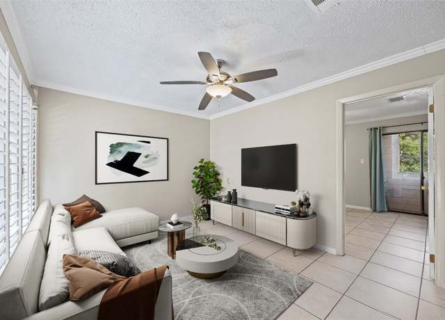 Property at 2510 San Gabriel St #204, Austin, TX 78705, 2 beds, 2 baths